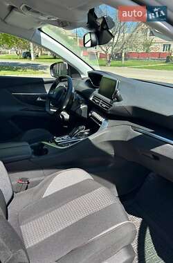 Внедорожник / Кроссовер Peugeot 3008 2021 в 