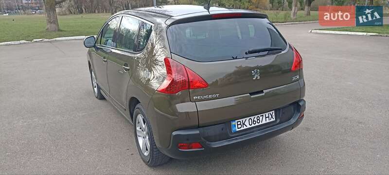 Позашляховик / Кросовер Peugeot 3008 2010 в Рівному