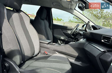 Позашляховик / Кросовер Peugeot 3008 2021 в 