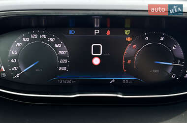 Позашляховик / Кросовер Peugeot 3008 2021 в 