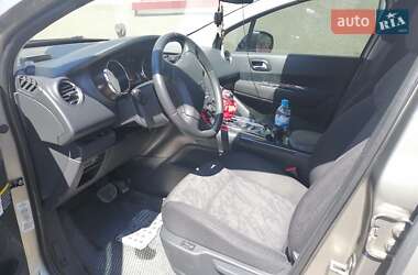 Внедорожник / Кроссовер Peugeot 3008 2011 в 