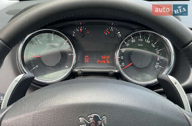 Внедорожник / Кроссовер Peugeot 3008 2011 в 
