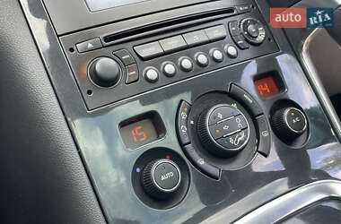 Внедорожник / Кроссовер Peugeot 3008 2011 в 