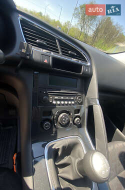 Позашляховик / Кросовер Peugeot 3008 2010 в 