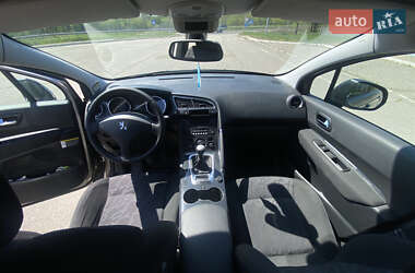 Позашляховик / Кросовер Peugeot 3008 2010 в 
