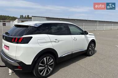 Позашляховик / Кросовер Peugeot 3008 2019 в 