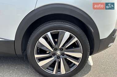 Позашляховик / Кросовер Peugeot 3008 2019 в 