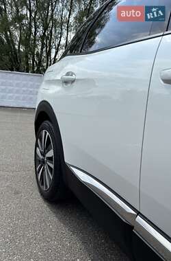 Позашляховик / Кросовер Peugeot 3008 2019 в 