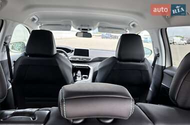 Позашляховик / Кросовер Peugeot 3008 2019 в 