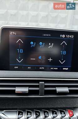 Позашляховик / Кросовер Peugeot 3008 2019 в 