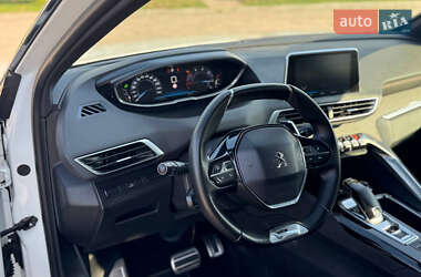Позашляховик / Кросовер Peugeot 3008 2018 в 
