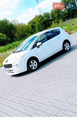 Позашляховик / Кросовер Peugeot 3008 2010 в Львові