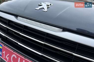 Внедорожник / Кроссовер Peugeot 3008 2015 в 
