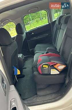 Позашляховик / Кросовер Peugeot 3008 2014 в 