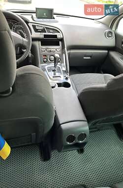 Позашляховик / Кросовер Peugeot 3008 2014 в 