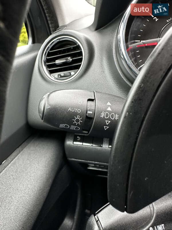 Позашляховик / Кросовер Peugeot 3008 2014 в Стрию