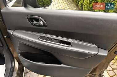 Внедорожник / Кроссовер Peugeot 3008 2011 в 