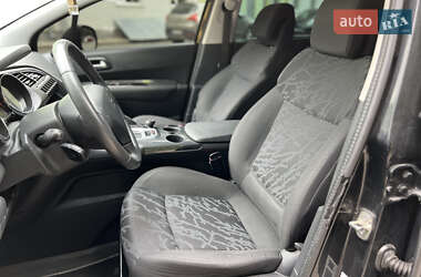 Позашляховик / Кросовер Peugeot 3008 2012 в 