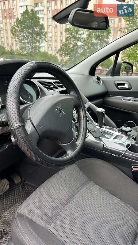 Позашляховик / Кросовер Peugeot 3008 2011 в Рівному