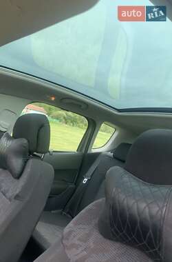 Позашляховик / Кросовер Peugeot 3008 2009 в 