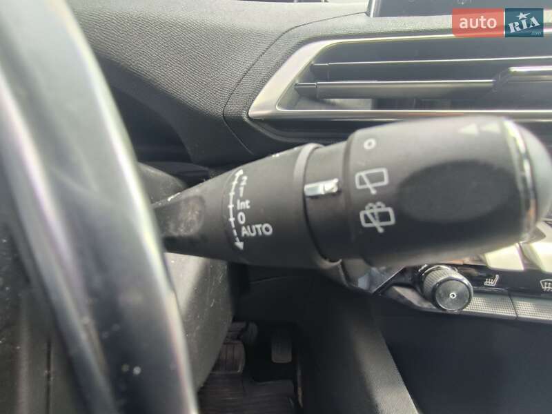 Внедорожник / Кроссовер Peugeot 3008 2020 в Киеве