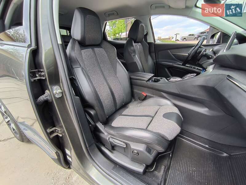 Внедорожник / Кроссовер Peugeot 3008 2020 в Киеве