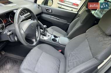 Внедорожник / Кроссовер Peugeot 3008 2012 в 