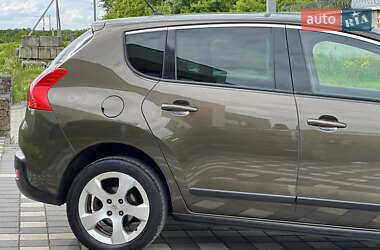 Позашляховик / Кросовер Peugeot 3008 2011 в 
