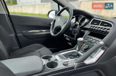 Позашляховик / Кросовер Peugeot 3008 2011 в 