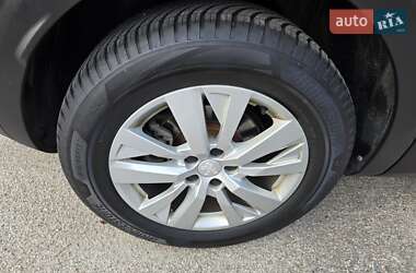 Позашляховик / Кросовер Peugeot 3008 2020 в 