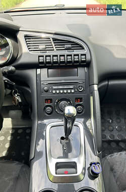 Позашляховик / Кросовер Peugeot 3008 2009 в 
