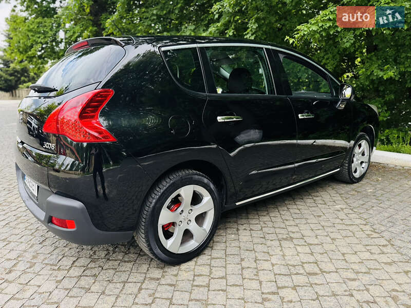 Позашляховик / Кросовер Peugeot 3008 2010 в Чернівцях
