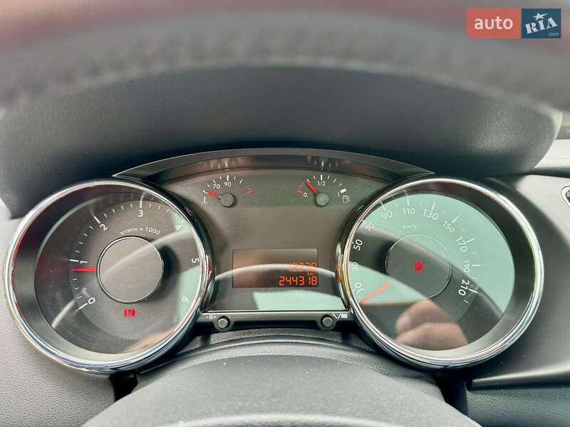 Позашляховик / Кросовер Peugeot 3008 2011 в Луцьку