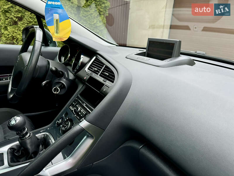 Позашляховик / Кросовер Peugeot 3008 2011 в Луцьку