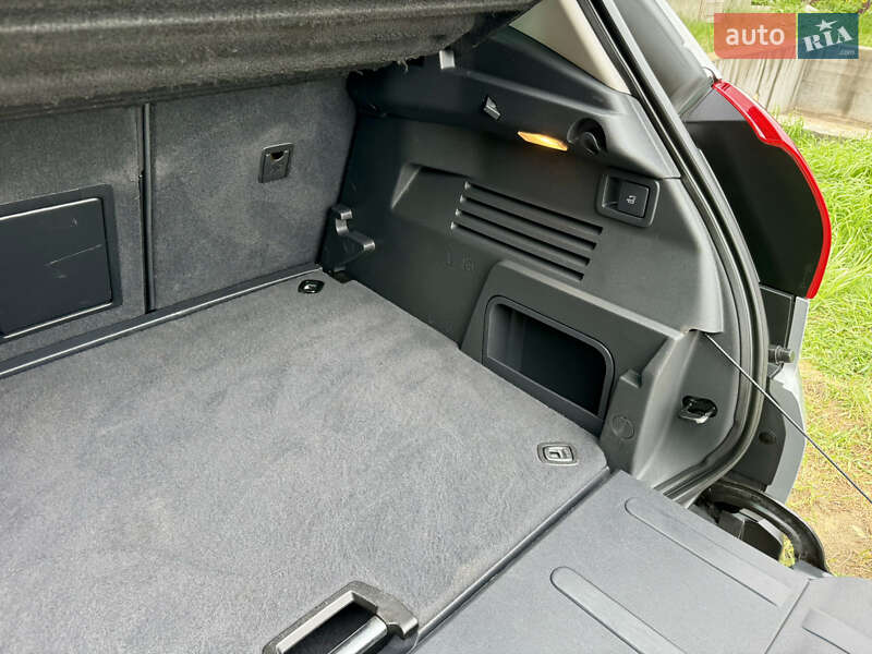 Позашляховик / Кросовер Peugeot 3008 2011 в Луцьку