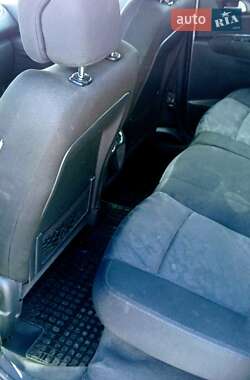 Позашляховик / Кросовер Peugeot 3008 2010 в 