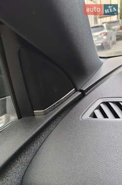 Внедорожник / Кроссовер Peugeot 3008 2018 в 