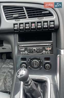 Внедорожник / Кроссовер Peugeot 3008 2014 в 