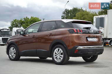 Позашляховик / Кросовер Peugeot 3008 2017 в 