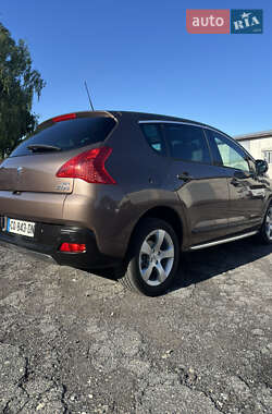 Позашляховик / Кросовер Peugeot 3008 2013 в 