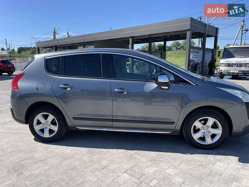 Позашляховик / Кросовер Peugeot 3008 2011 в Львові