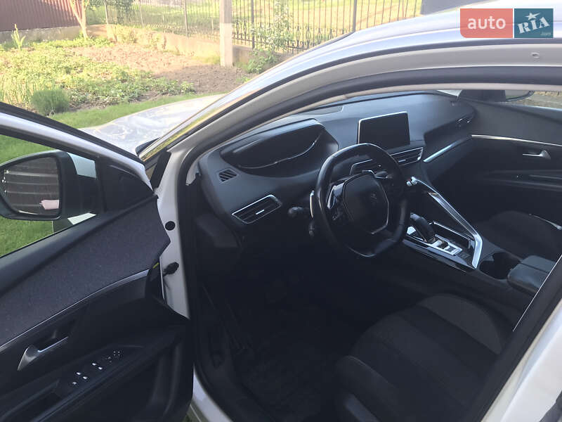 Внедорожник / Кроссовер Peugeot 3008 2017 в Ивано-Франковске