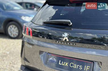 Позашляховик / Кросовер Peugeot 3008 2021 в 