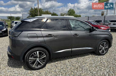 Позашляховик / Кросовер Peugeot 3008 2021 в 
