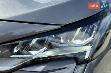 Позашляховик / Кросовер Peugeot 3008 2021 в 