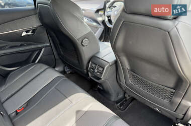 Позашляховик / Кросовер Peugeot 3008 2021 в 