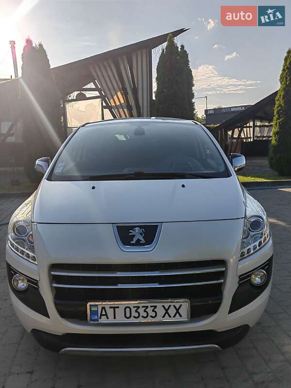 Позашляховик / Кросовер Peugeot 3008 2013 в Косові