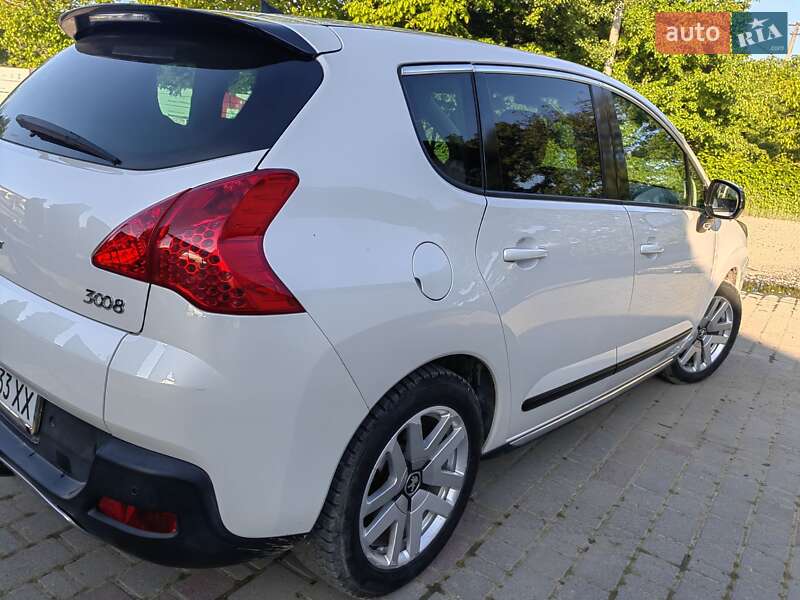 Позашляховик / Кросовер Peugeot 3008 2013 в Косові