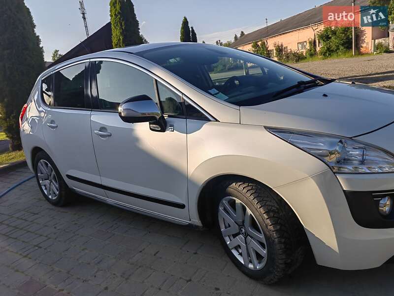 Позашляховик / Кросовер Peugeot 3008 2013 в Косові
