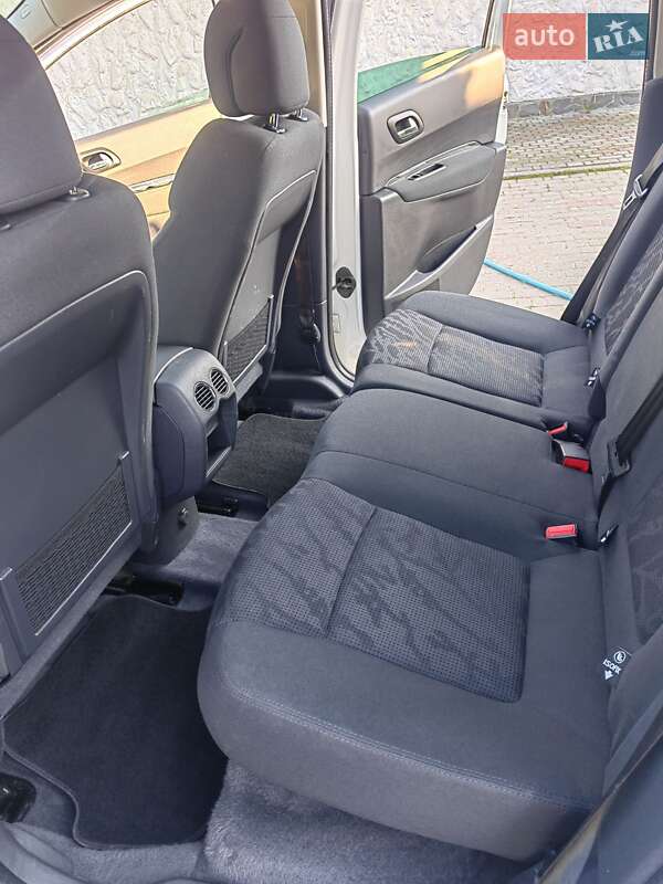 Позашляховик / Кросовер Peugeot 3008 2013 в Косові